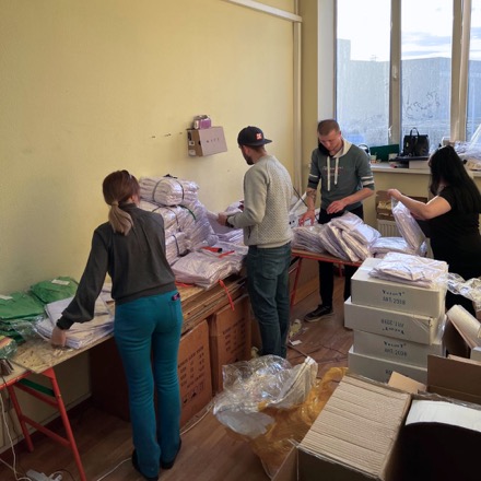 Упаковка заказов в офисе